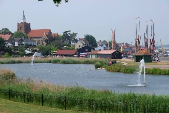 Ornamental Lake & Woodland Walk