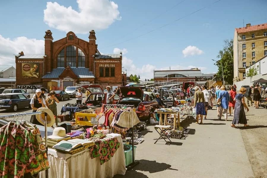 Charming Flea Market