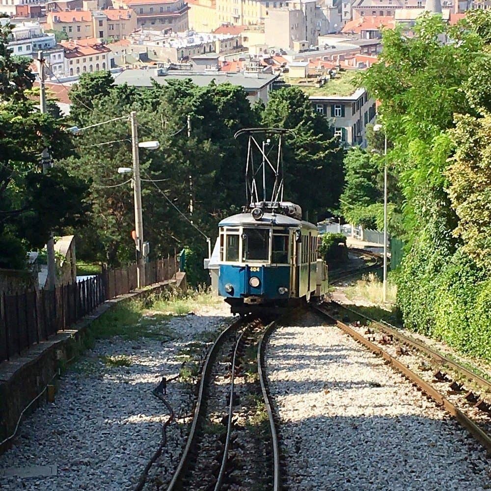 Hybrid Funicular-Tram