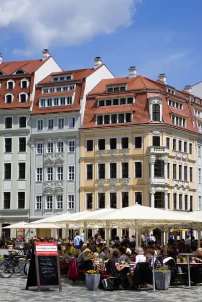 Local Cafes & Eateries