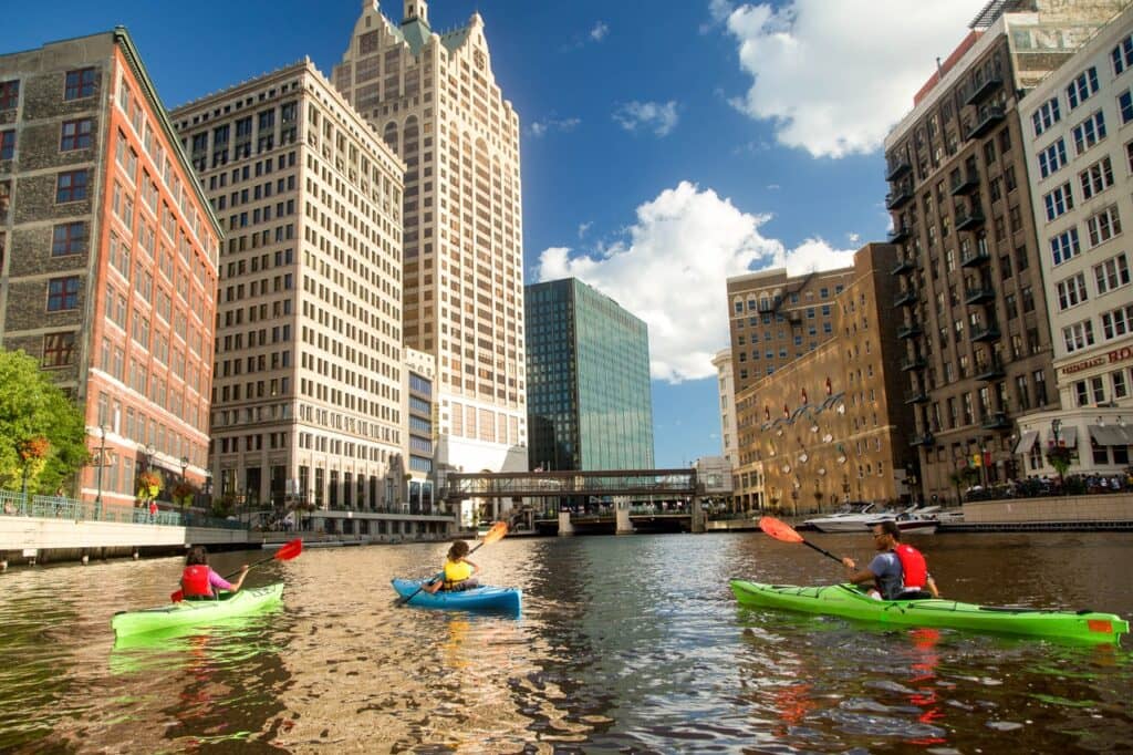 Kayaking & Boat Tours