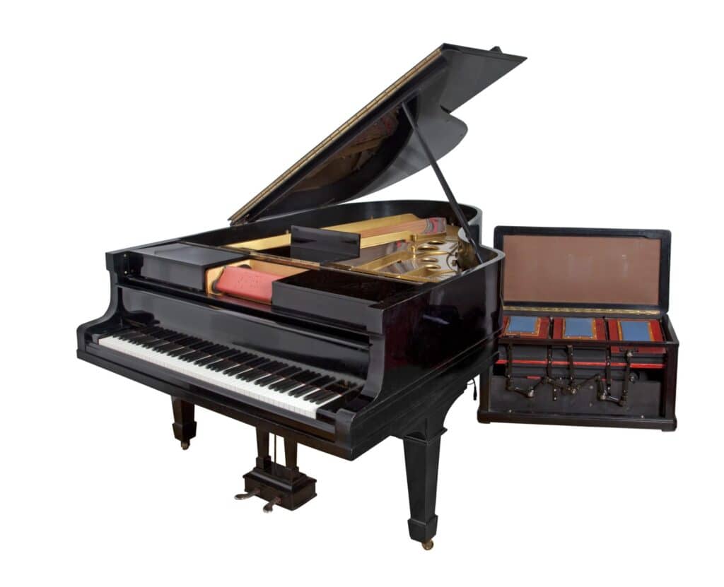 Pianolas and Mechanical Pianos