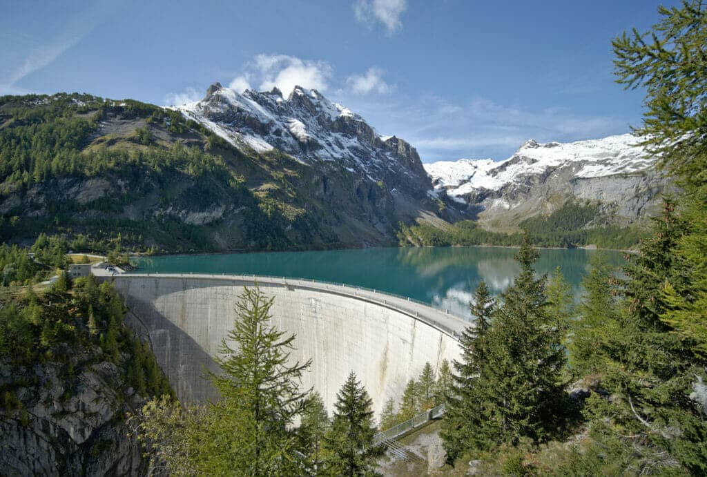 Tseuzier Dam Views