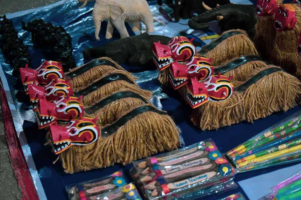 Wood Carvings & Lacquerware