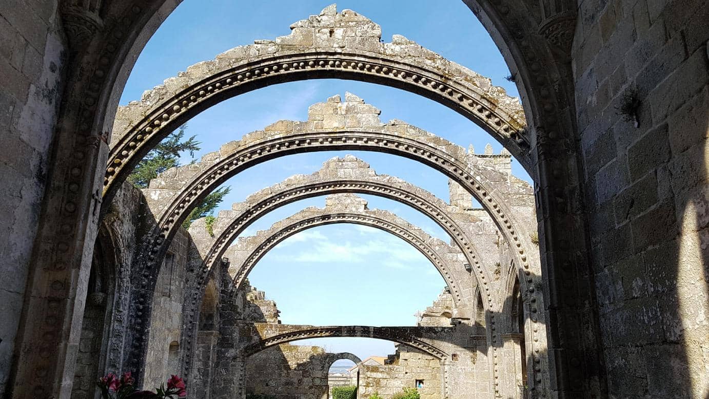 Wine Museum & Ruins of Santa Mariña Dozo