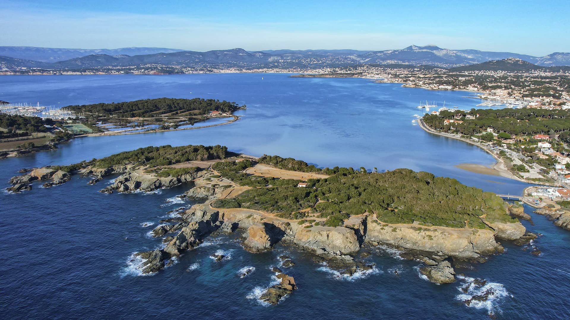 Lagoon and Sea Contrast
