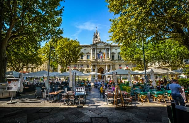 Charming Cafés