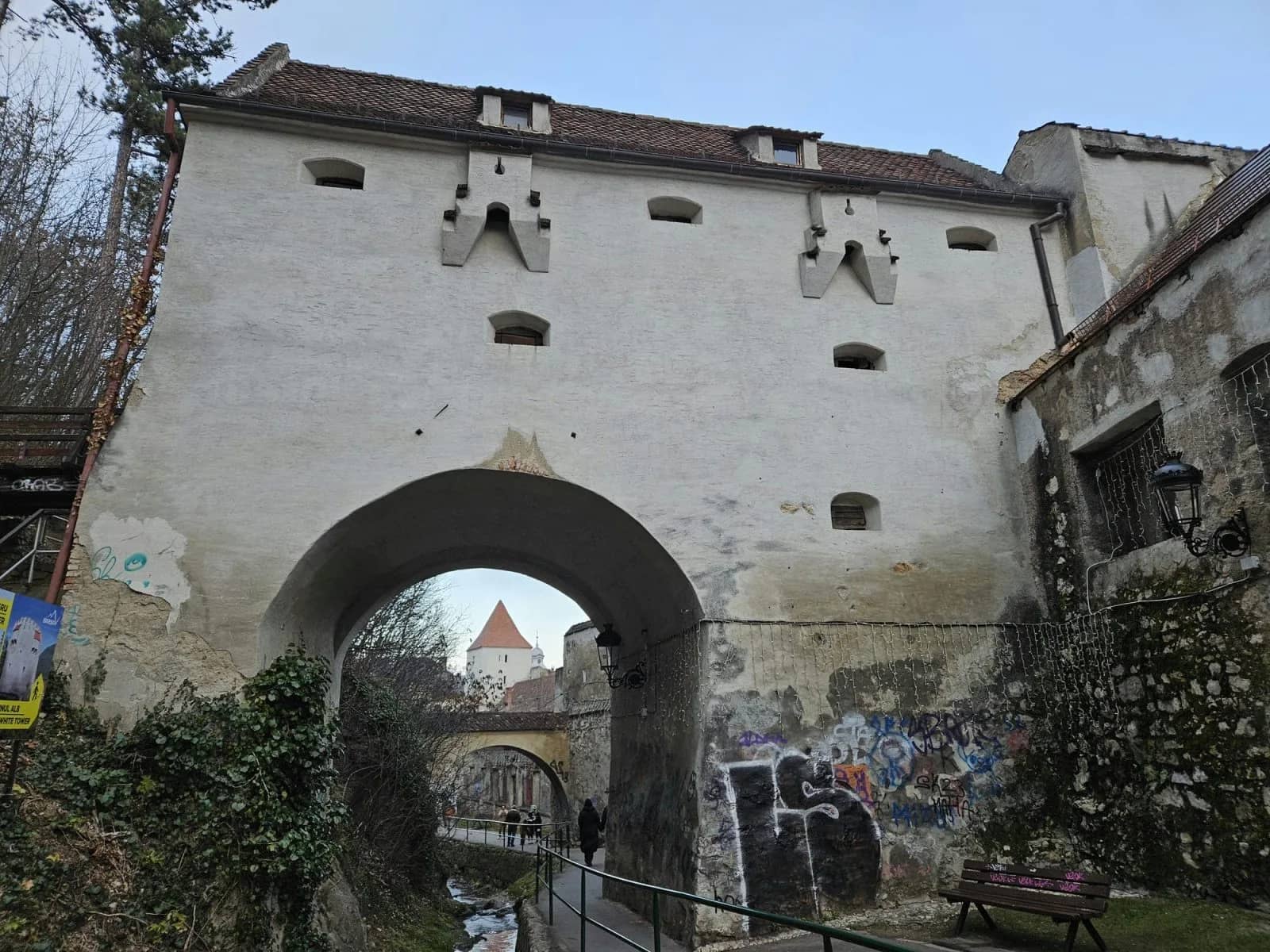 Proximity to White and Black Towers
