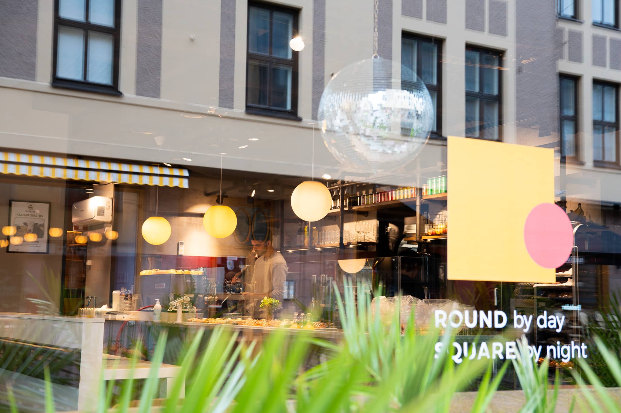 Charming Cafés