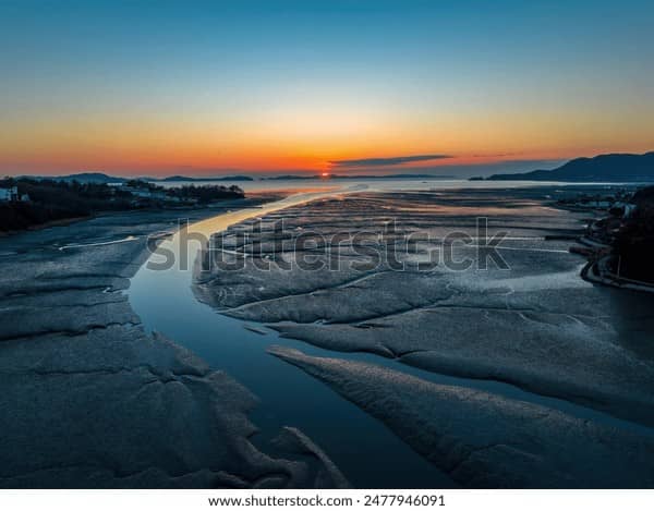 Vast Tidal Flats