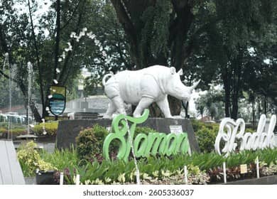 Rhinoceros Statue