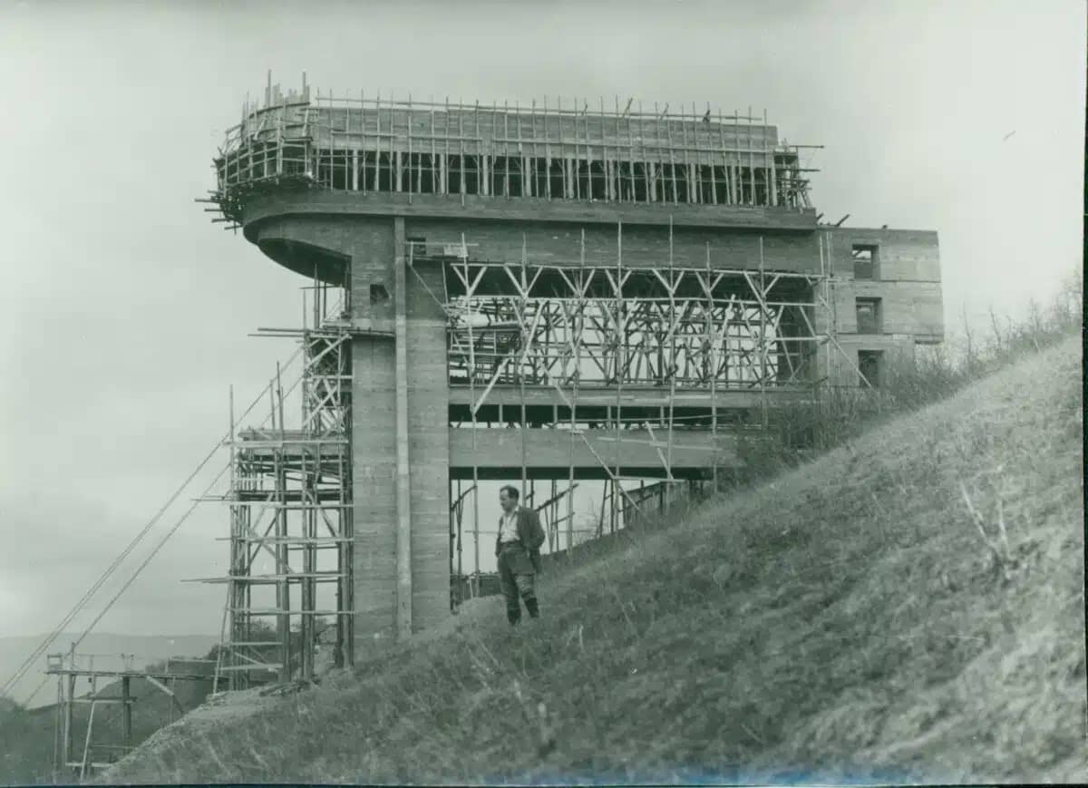 Art Deco Observatory
