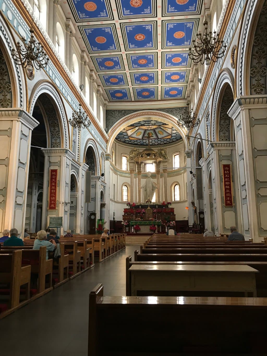 愿天主保佑每位做礼拜的教徒们!