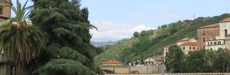 на границе Старого и Нового города