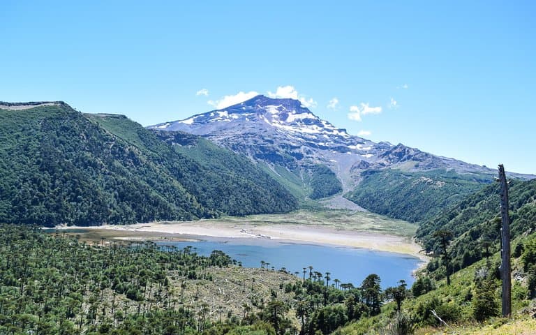 Laguna Blanca e Volcan Tohualca