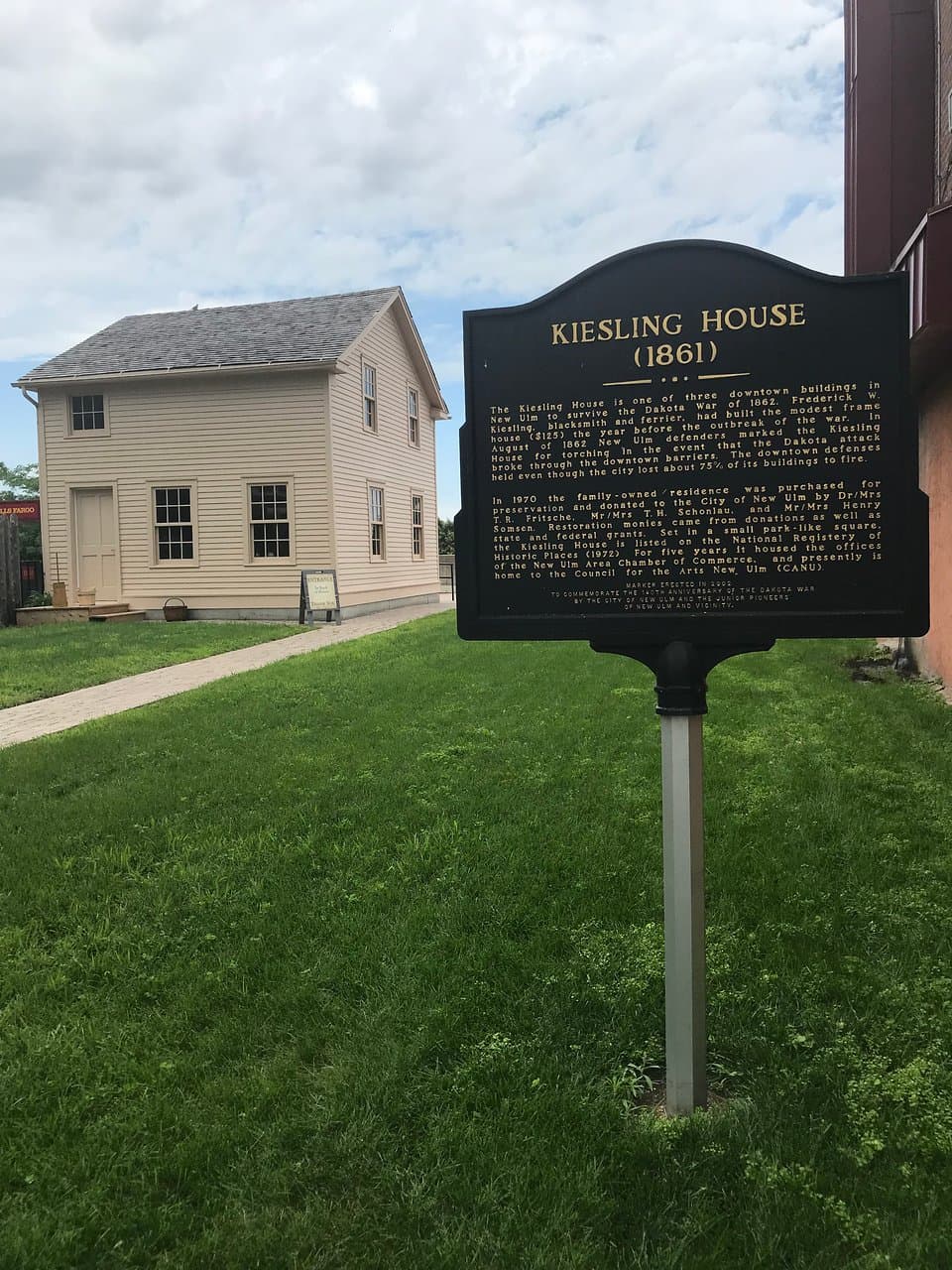 Kiesling House