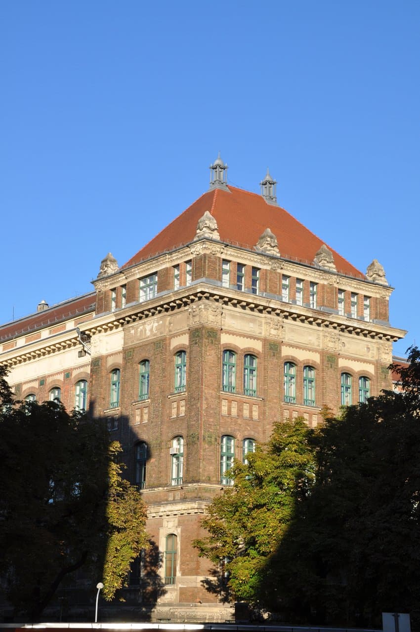 parte da piazza san gellert