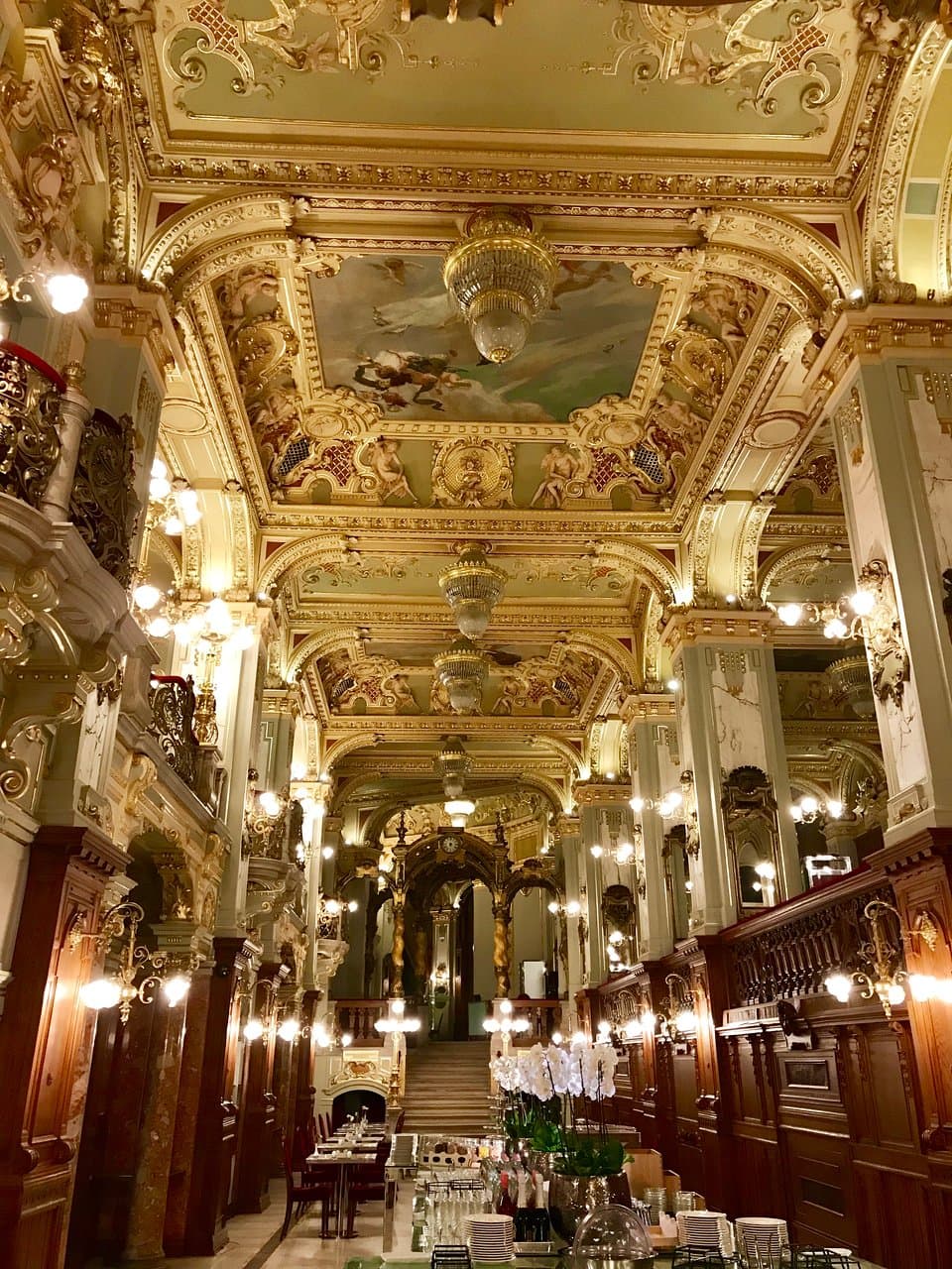 Interior of NY Palace Cafe
