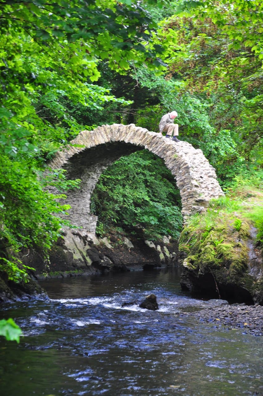 Navigating down the side