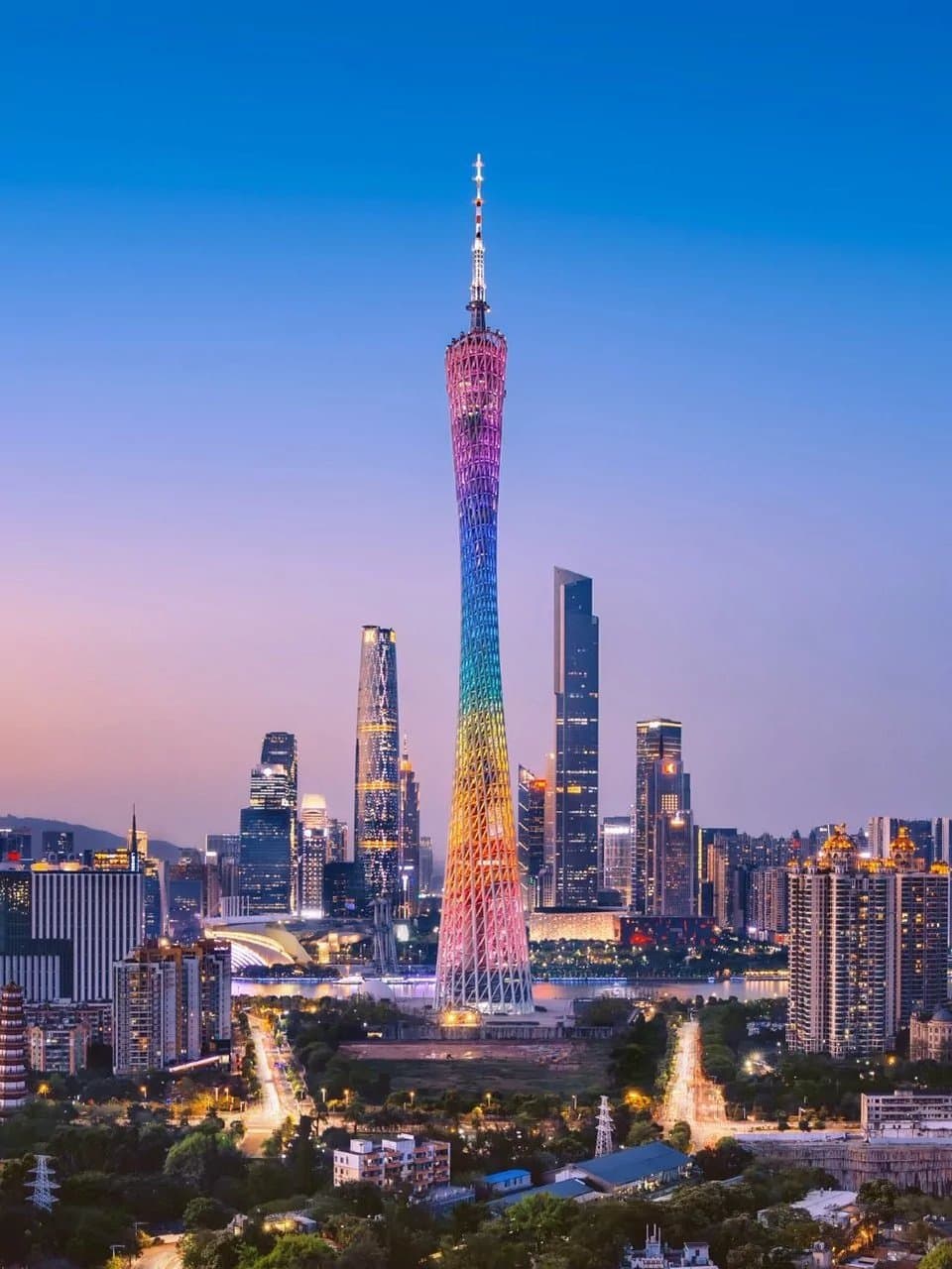 Guangzhou Huacheng Square, the CBD of Guangzhou, with the three highest skyscrappers of Canton Tower, East Tower and West Tower.