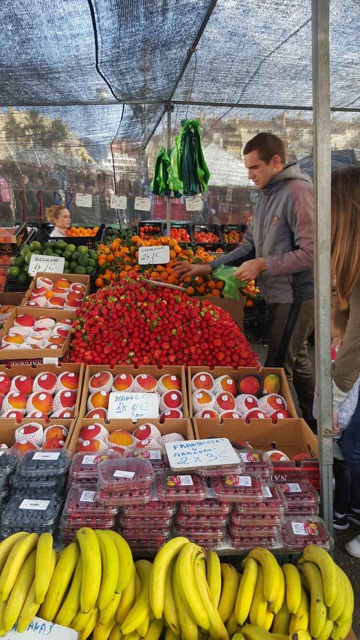 Montrose Street Market