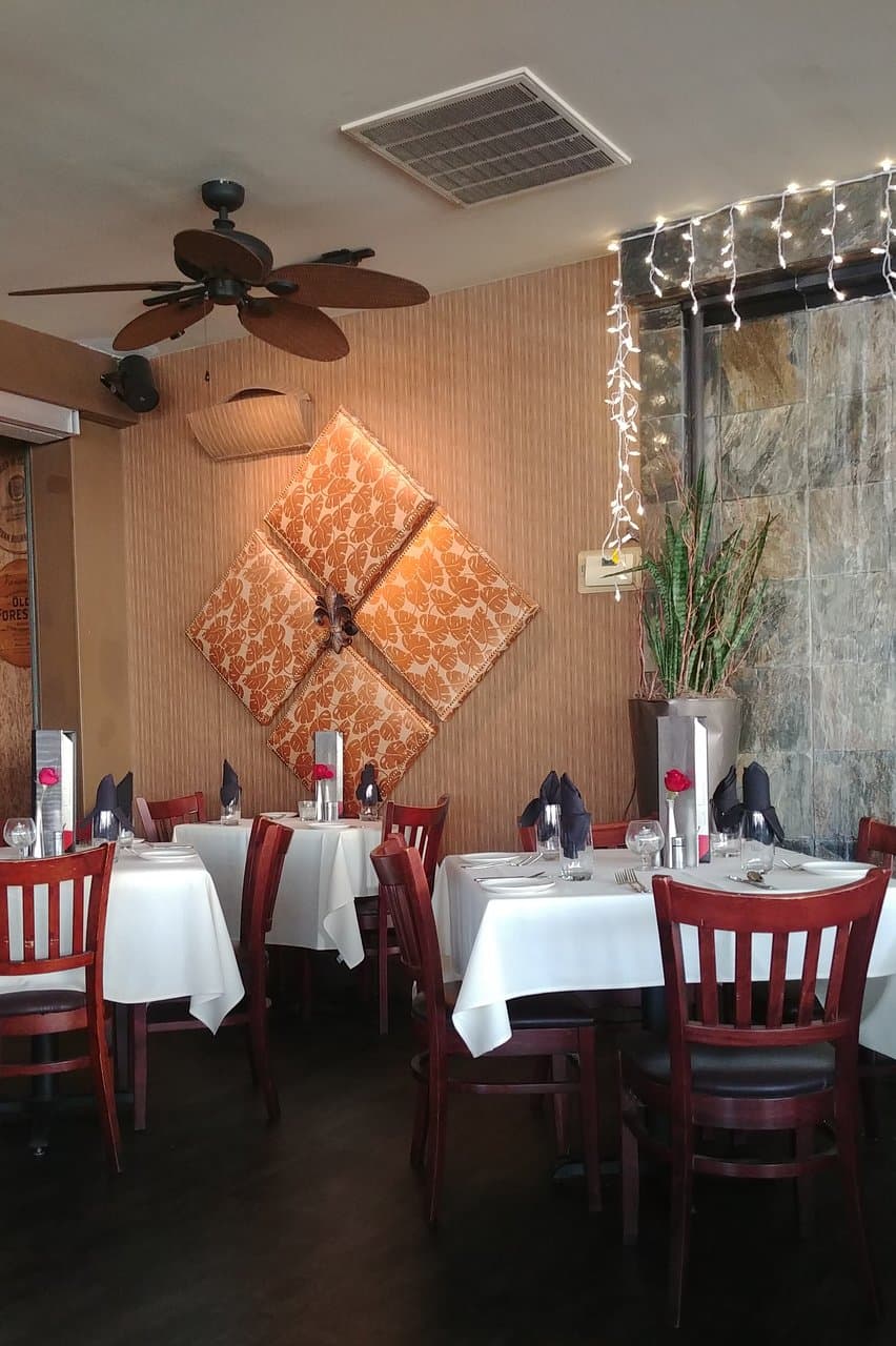 Interior view - seating area