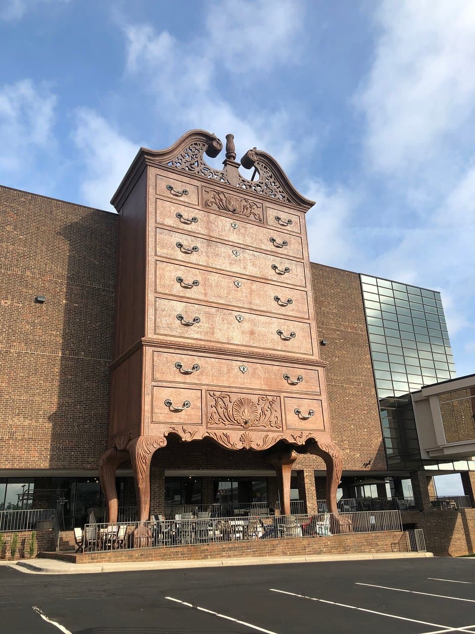World's Largest Chest of Drawers