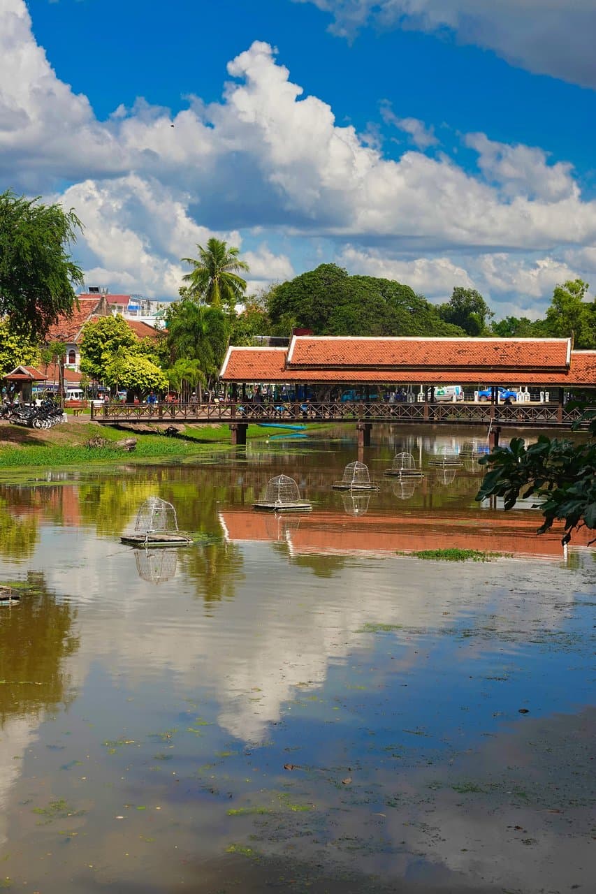 Siem Reap Riverside Park:川にかかる橋