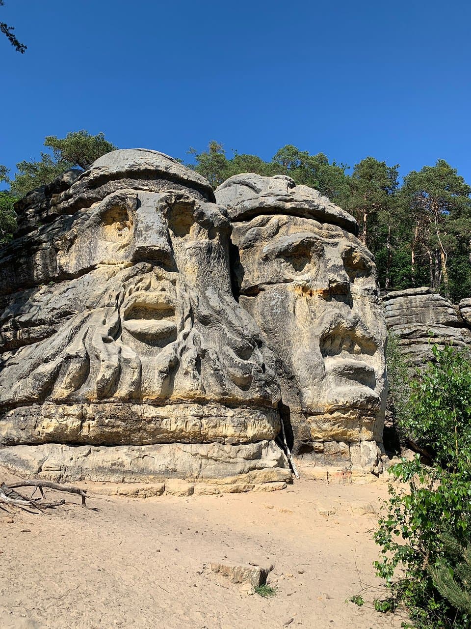 Visit the Unique Čertovy hlavy Sculptures