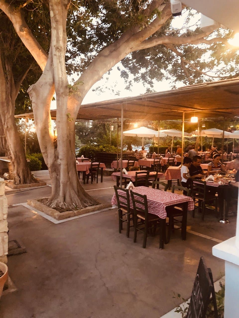 Hondros - The oldest traditional tavern