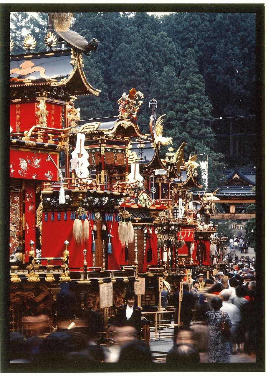 秋の高山祭曳揃え