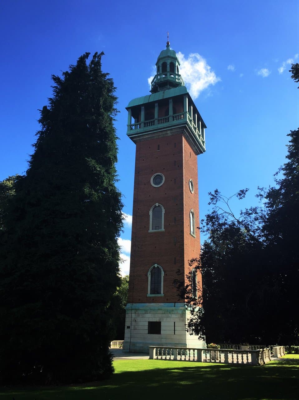4.  Loughborough Carillon