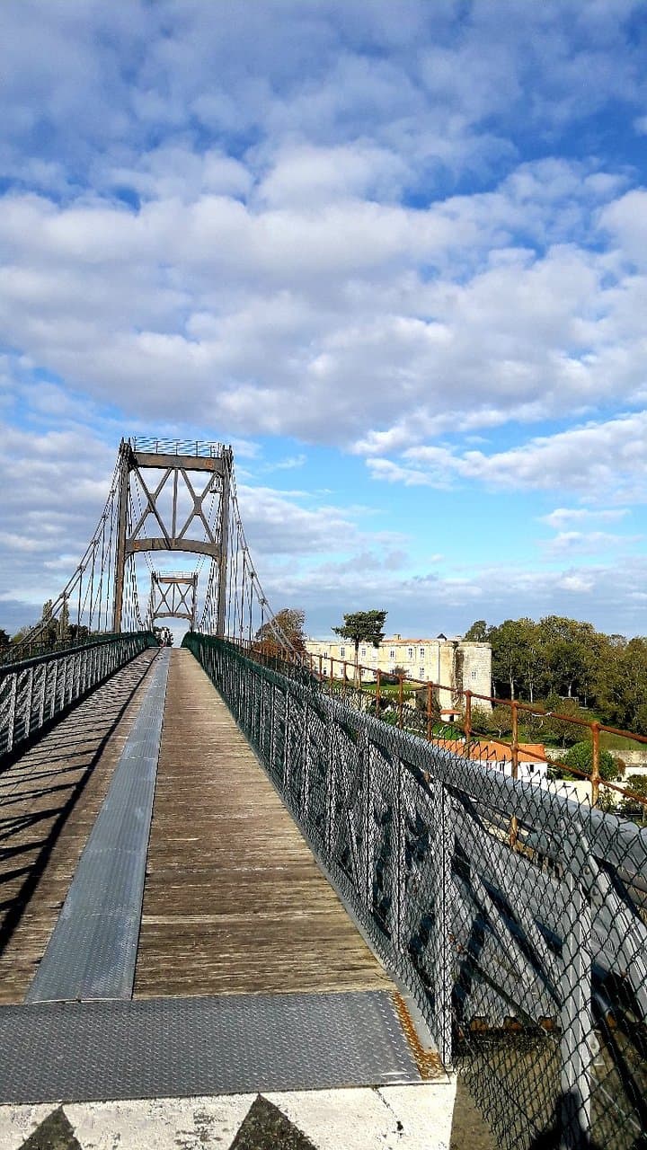 Pont suspendu Tonnay-Charente