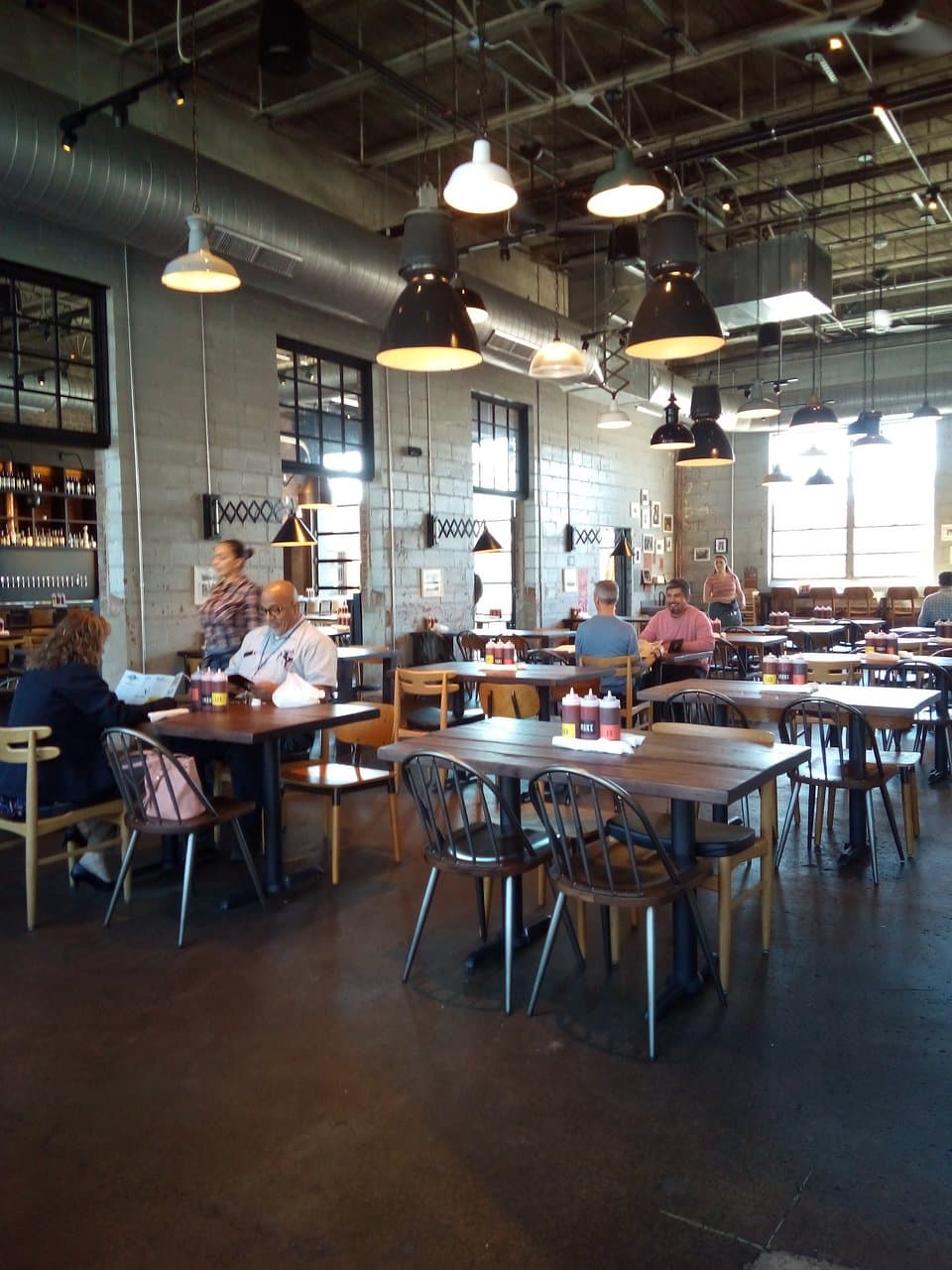 Great open and well lighted dining area.
