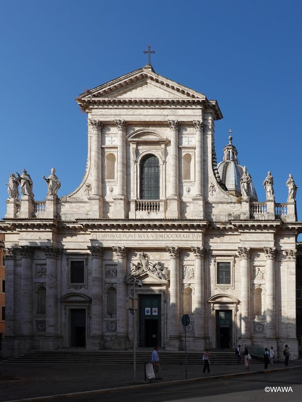 サン・ジョヴァンニ・バッティスタ・デイ・フィオレンティーニ教会　Chiesa di San Giovanni Battista dei Fiorentini　 ローマ　建築家ジャコモ・デッラ・ポルタ（1532-1602）　バロック様式　開始1523　完了1734年