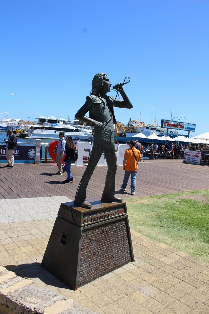 Bon Scott Statue