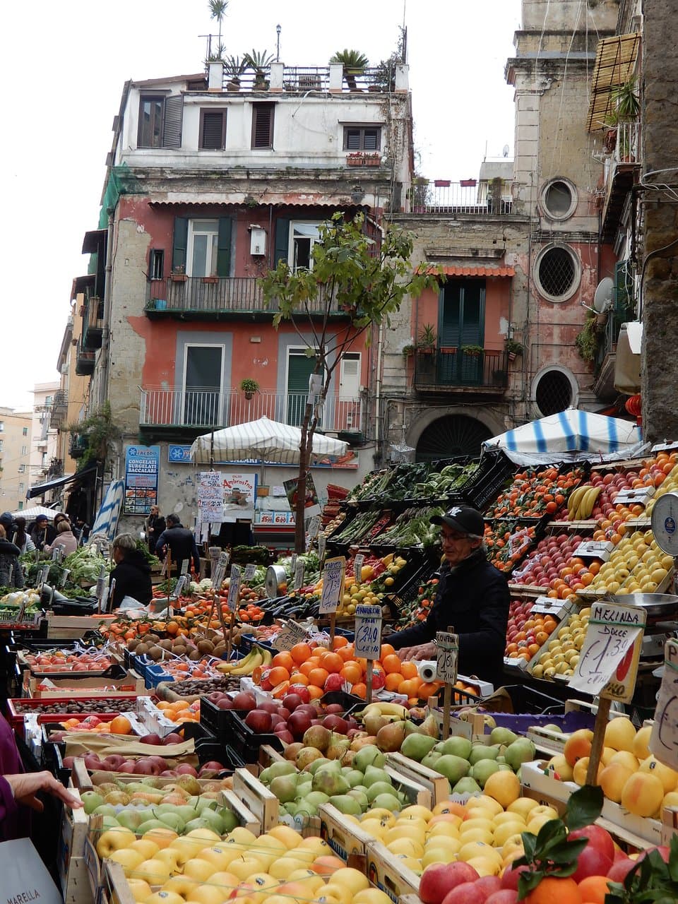 Fruttivendoli in strada