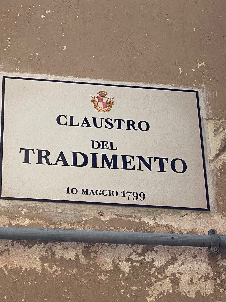 Claustro Tradimento