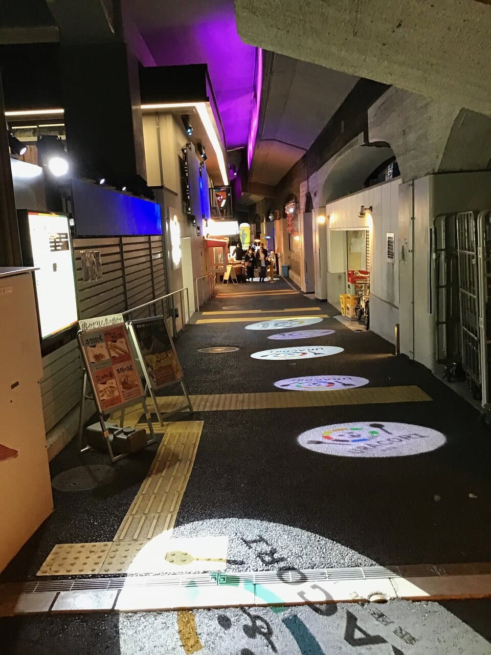 時間が早いのでかなり空いてます