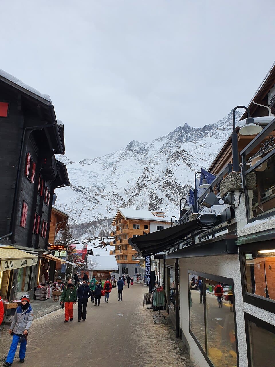lots of shops