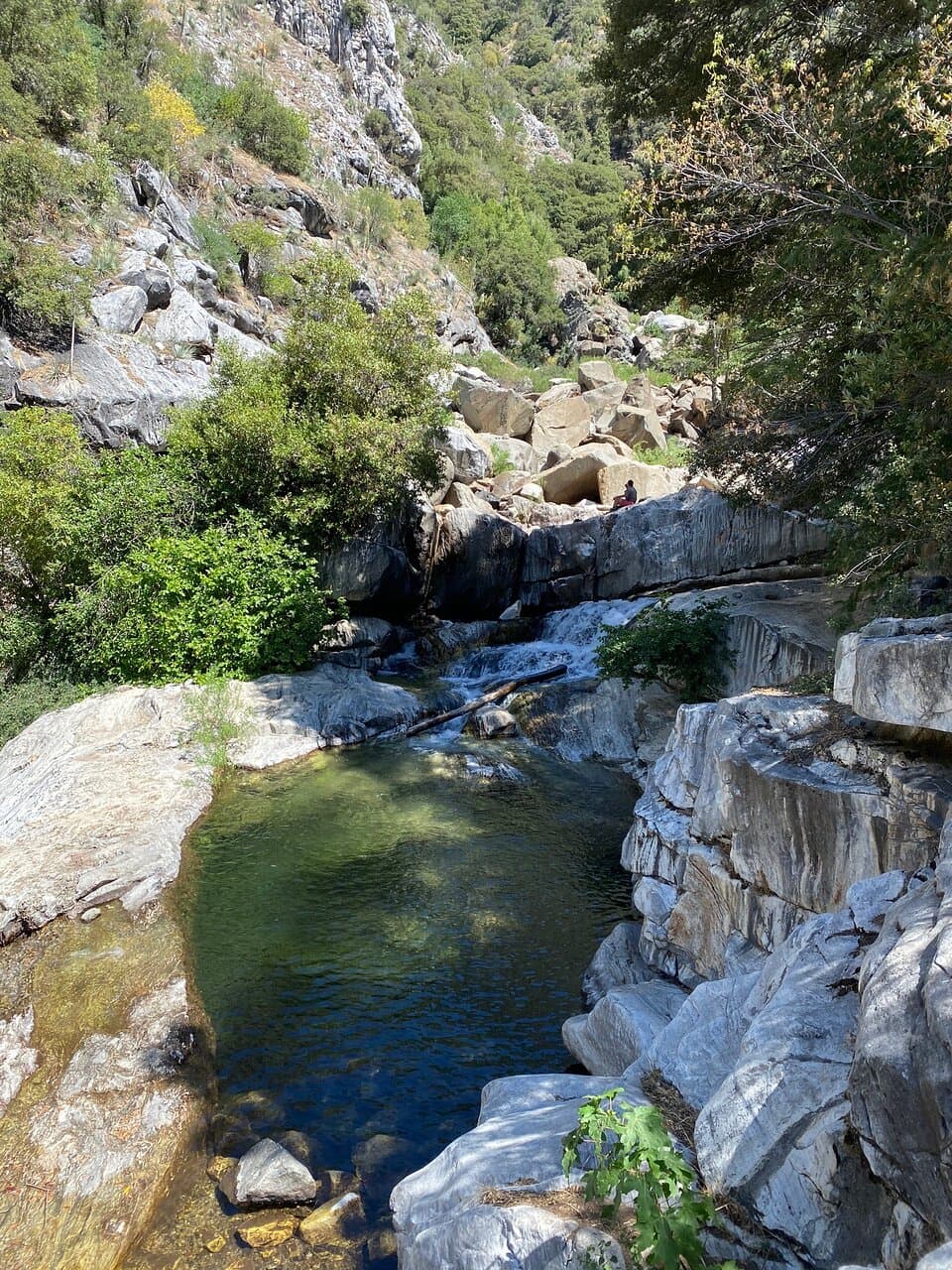Visiting in Jun. Noon is too hot to hike up. It is better to start hiking before 8am.