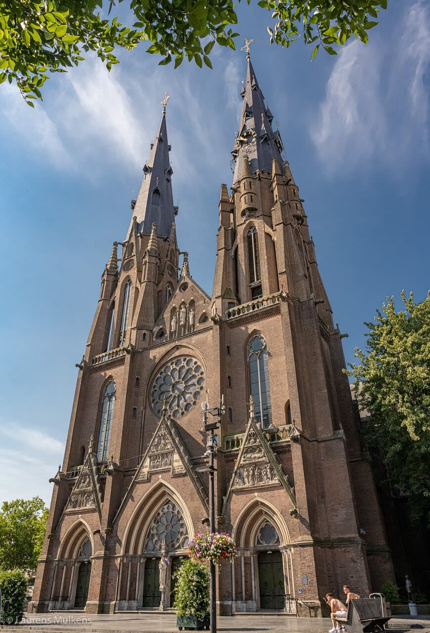 Prachtige kerk van de architect Piere Cuypers die ook het Rijksmuseum in Amsterdam heeft ontworpen