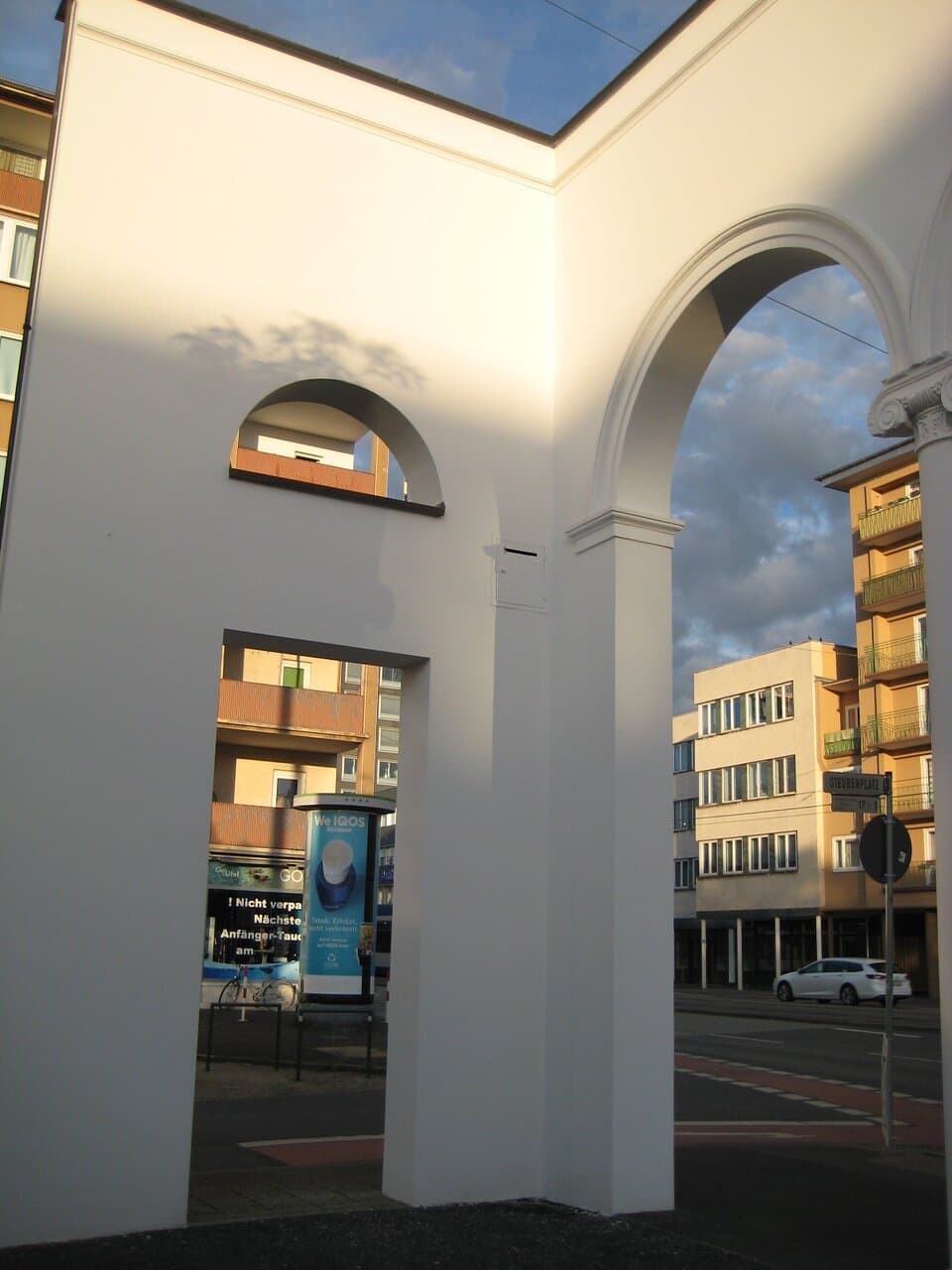 Am Vorplatz vor der Kunsthalle. August 2021