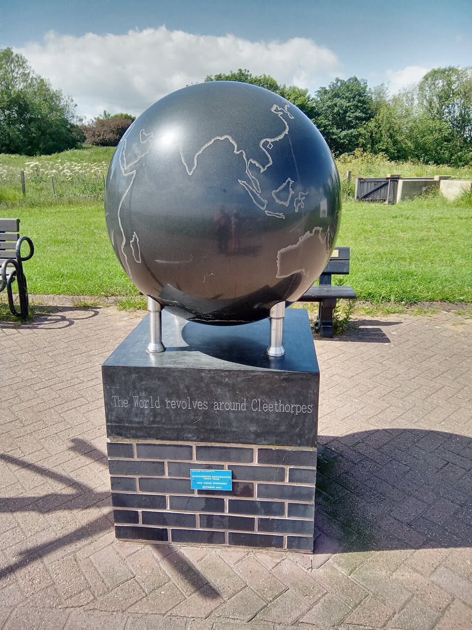 The globe with the meridian plotted on it