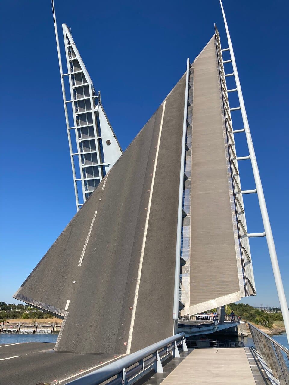 Twin Sails Bridge