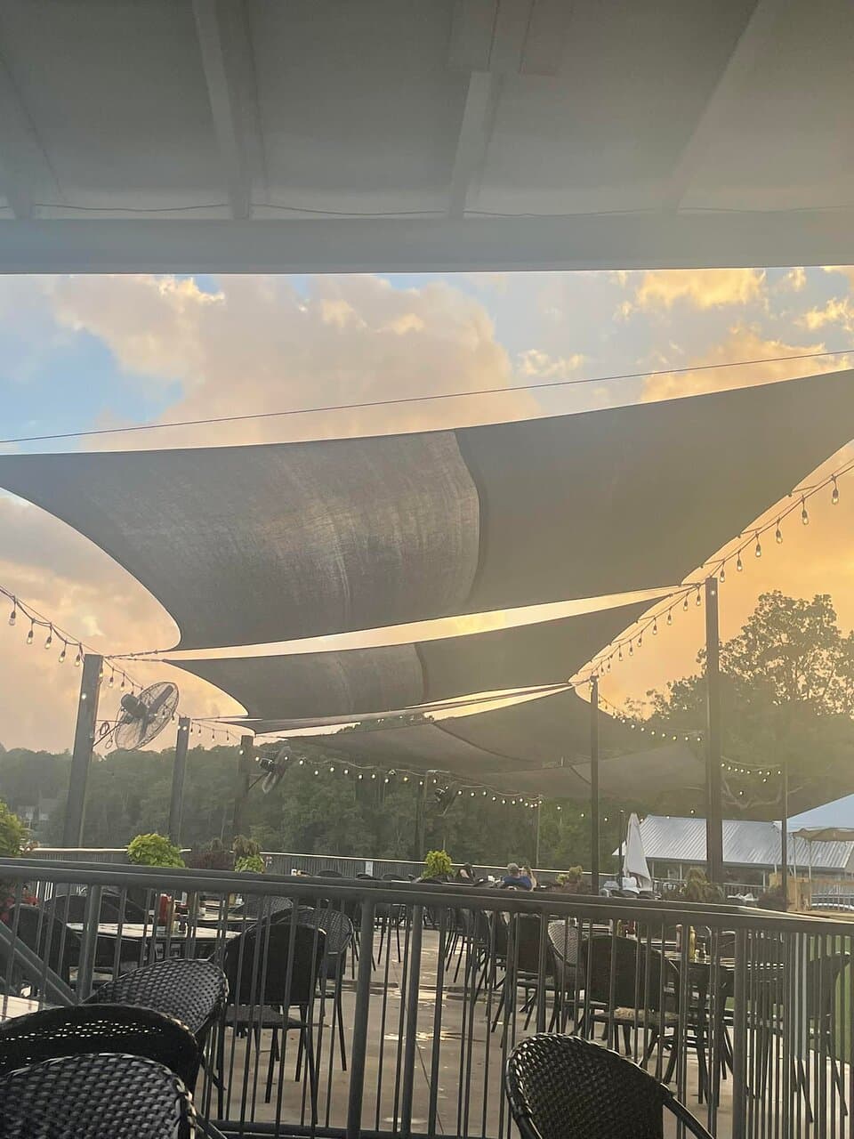 Outdoor dining area looking over the lake