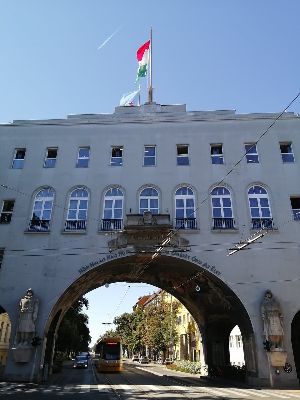 Gate of Heroes