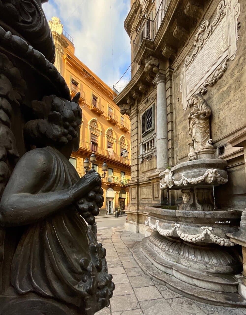 Quattro canti di città- barocco all’ennesima potenza in un incrocio rubato alla Spagna