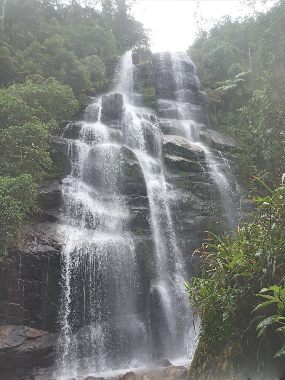 Cachoeira Véu de noiva,
Parque Nacional de itatiaia