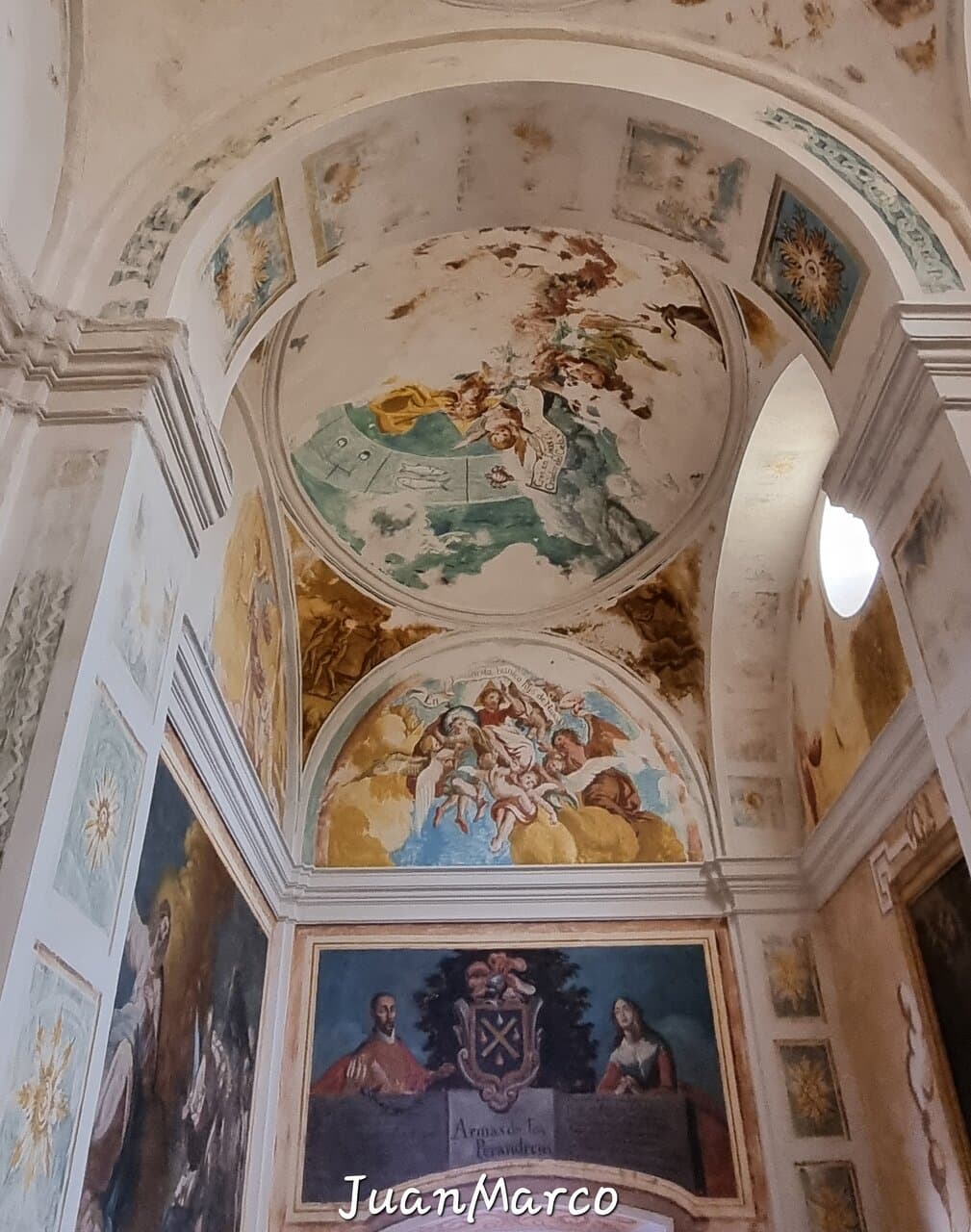 Peintures en mauvais état